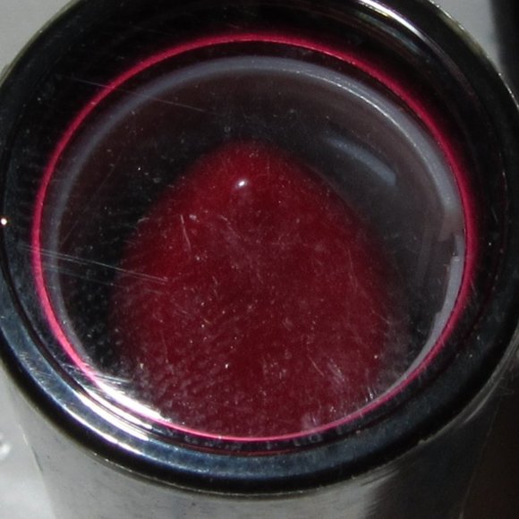 *MUST BUNDLE* Revlon Super Lustrous Lipstick 745 Love Is On - Picture 5 of 5